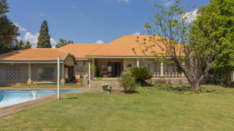 4 Bedroom Property for Sale in Wilgenhof Free State
